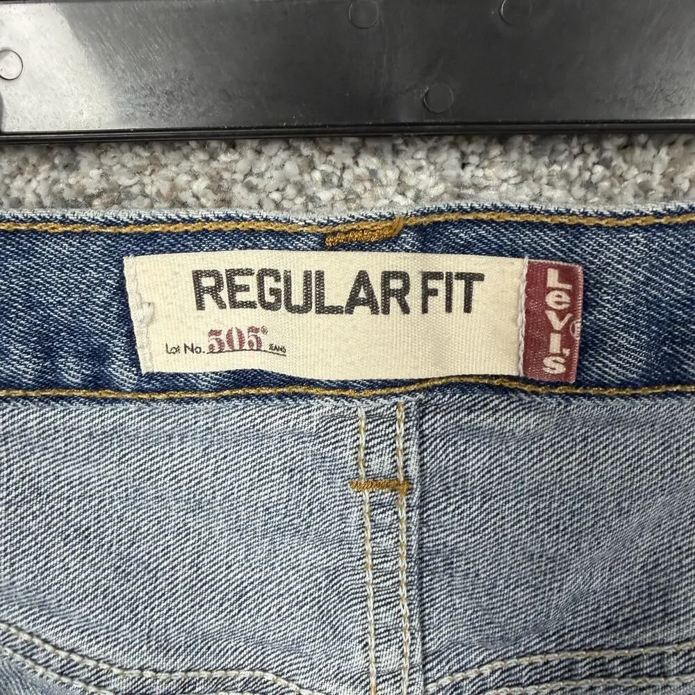 Levis 505 Jeans Mens 36x31 Blue Regular Fit Straight Mid Wash Denim Classic